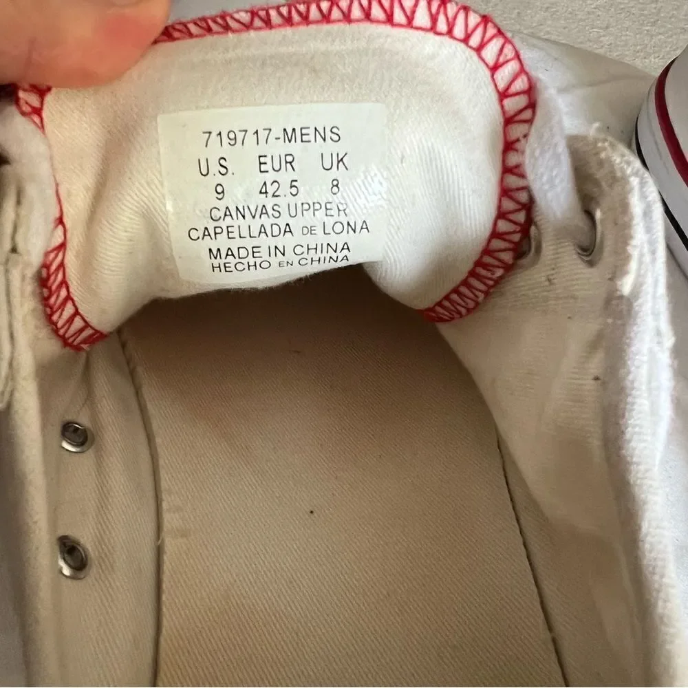 Levi’s White Sneakers Converse-Style with Leather Heel Patch Sz: 9 Mens